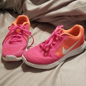 Nike Revolution 3 Shoes